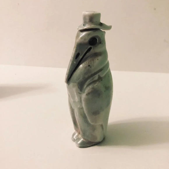 Vintage Penguins Pocket Flask with Cork Stopper  4.5 Inch Tall Figurines - Picture 7 of 16